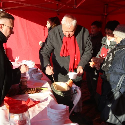 Akcija „Maltiečių sriuba“ Klaipėdoje  © Vytauto Liaudanskio nuotr.