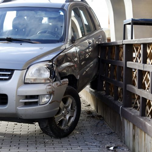 Visureigio skrydis Klaipėdoje baigėsi ant kavinės terasos  © Vytauto Petriko nuotr.