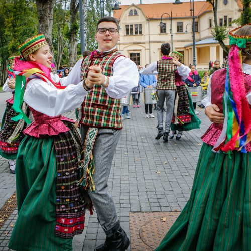 Palanga pražydo ir suskambo tarptautiniu folkloro festivaliu  © Vytauto Petriko nuotr.