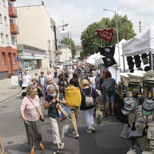 Jūros šventės mugėje – gausybė prekių  © Vytauto Liaudanskio nuotr.