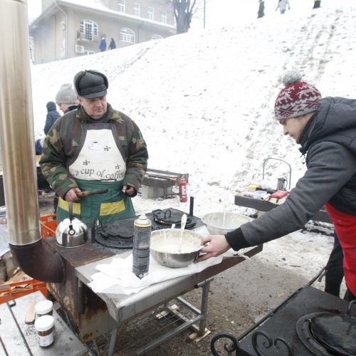 Klaipėdiečiai nenusižengė tradicijoms: per Užgavėnes išdykavo ir sudegino Morę  © Vytauto Liaudanskio nuotr.