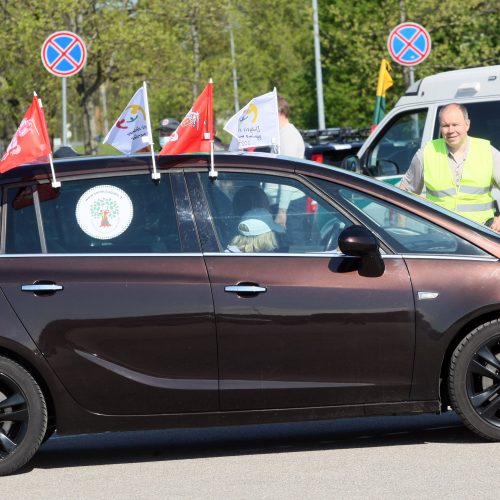 „Didžiojo šeimos gynimo maršo“ dalyvių pasiruošimas Akademijoje  © Laimučio Brundzos, Aliaus Koroliovo nuotr.