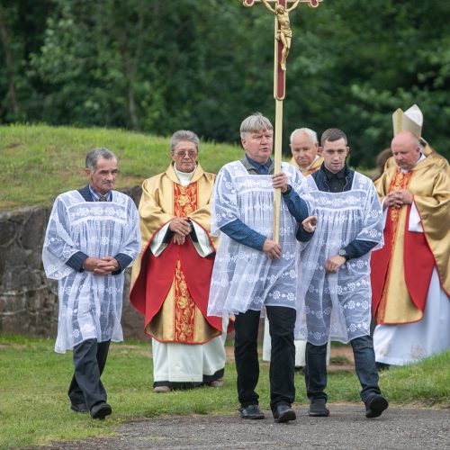 Tremtinių ir politinių kalinių sąskrydis Ariogaloje  © Justinos Lasauskaitės nuotr.