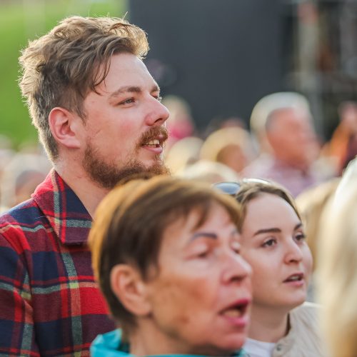 Kauno pilies papėdėje kauniečius subūrė operetė ir „Tautiška giesmė“  © Justinos Lasauskaitės nuotr.