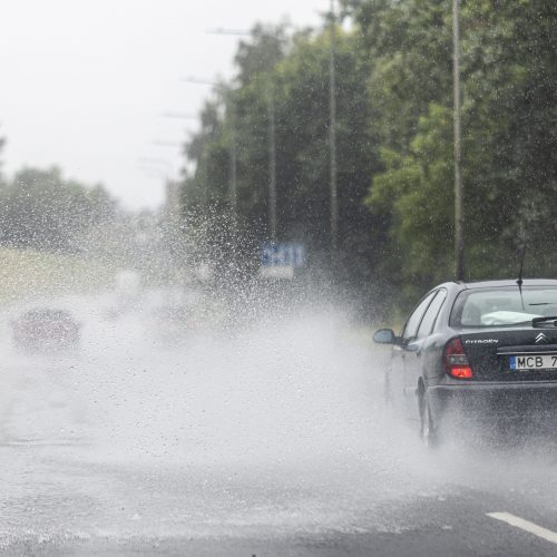 Vilnių išprausė liūtis  © I. Gelūno / BNS nuotr.