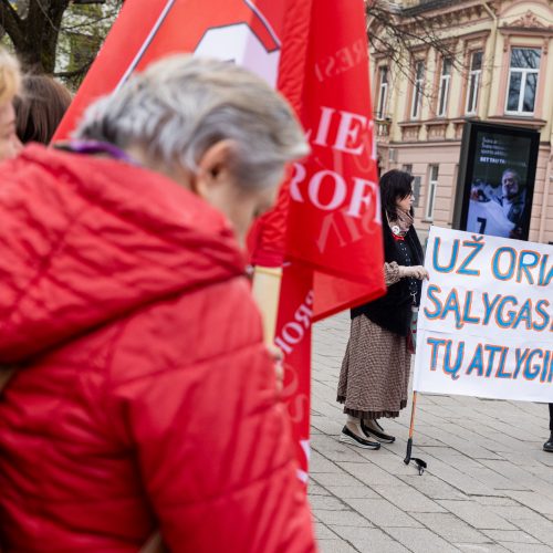  Sveikatos priežiūros darbuotojų akcija Vilniuje  © P. Peleckio/ BNS nuotr. 