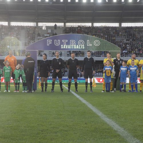 Kauno S. Dariaus ir S. Girėno stadione įvyko Lietuvos ir FIFA futbolo legendų rungtynės  © Simono Baltušio nuotr.