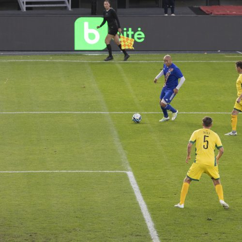 Kauno S. Dariaus ir S. Girėno stadione įvyko Lietuvos ir FIFA futbolo legendų rungtynės  © Simono Baltušio nuotr.