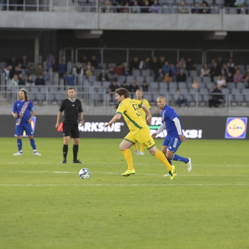 Kauno S. Dariaus ir S. Girėno stadione įvyko Lietuvos ir FIFA futbolo legendų rungtynės  © Simono Baltušio nuotr.