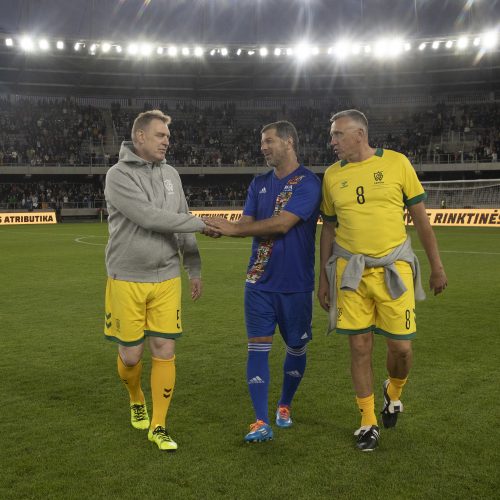 Kauno S. Dariaus ir S. Girėno stadione įvyko Lietuvos ir FIFA futbolo legendų rungtynės  © Simono Baltušio nuotr.