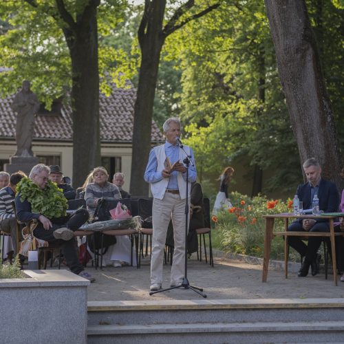 Kaune vainikuotas „Poezijos pavasario“ laureatas  © Simono Baltušio nuotr.
