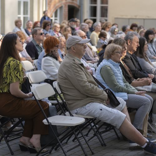 Kaune vainikuotas „Poezijos pavasario“ laureatas  © Simono Baltušio nuotr.