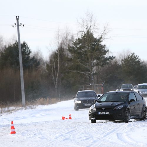 Žiemos vairavimo mokymai Nemuno žiede  © Aliaus Koroliovo nuotr.