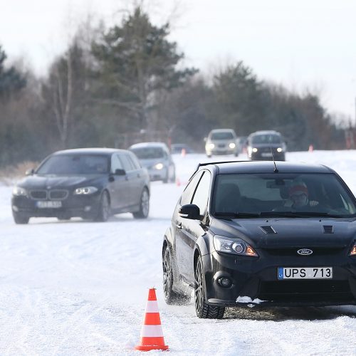 Žiemos vairavimo mokymai Nemuno žiede  © Aliaus Koroliovo nuotr.