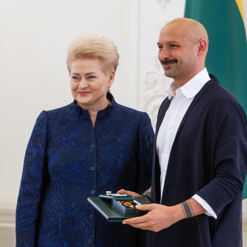 Prezidentė įteikė valstybės apdovanojimus  © P. Peleckio / Fotobanko nuotr.