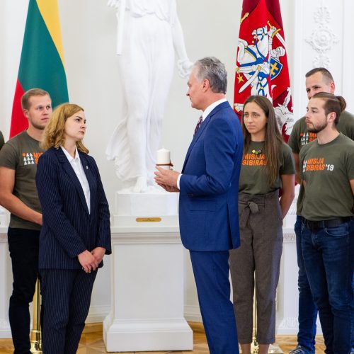 G. Nausėda susitiko su projekto „Misija Sibiras“ dalyviais  © P. Peleckio / Fotobanko nuotr.