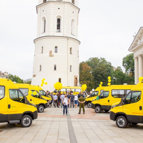 Nauji autobusiukai perduoti mokykloms  © I. Gelūno / Fotobanko nuotr.