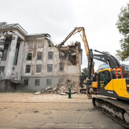 Griaunami sostinės Profsąjungų rūmai  © P. Peleckio / Fotobanko nuotr.