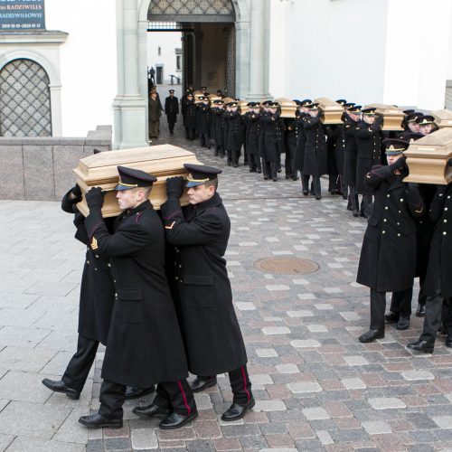 Iškilmingos sukilimo vadų laidotuvės  © P. Peleckio / Fotobanko, R. Dačkaus / Prezidentūros, D. Labučio / ELTOS nuotr.