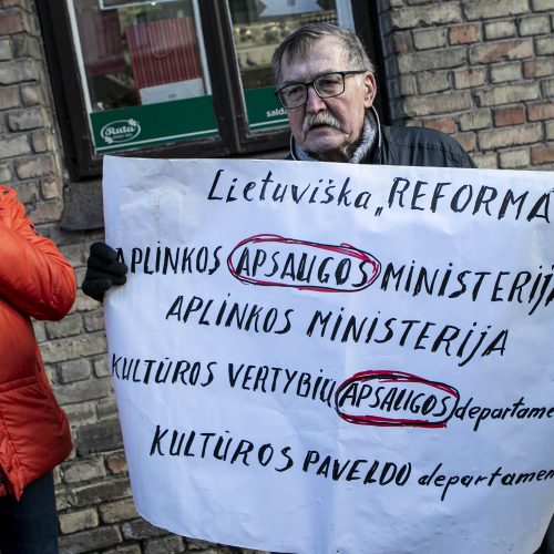 Piketas dėl kultūros paveldo pažeidimų Žvėryne  © P. Peleckio / Fotobanko nuotr.