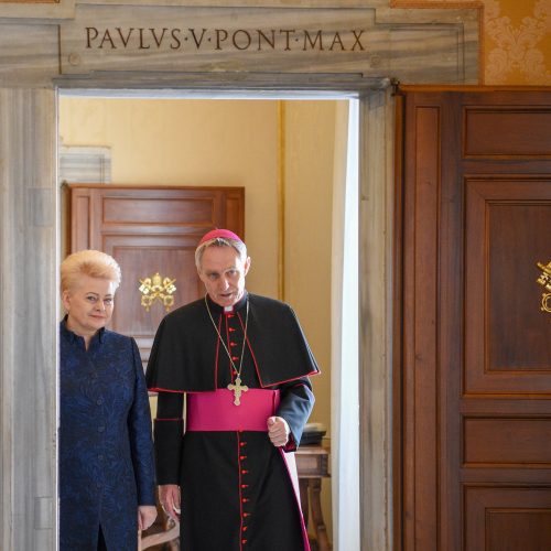 Prezidentė Vatikane susitiko su popiežiumi  © R. Dačkaus / Prezidentūros nuotr.