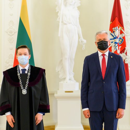 Prezidentas priėmė aštuonių teisėjų priesaikas  © R. Dačkaus / Prezidentūros nuotr.