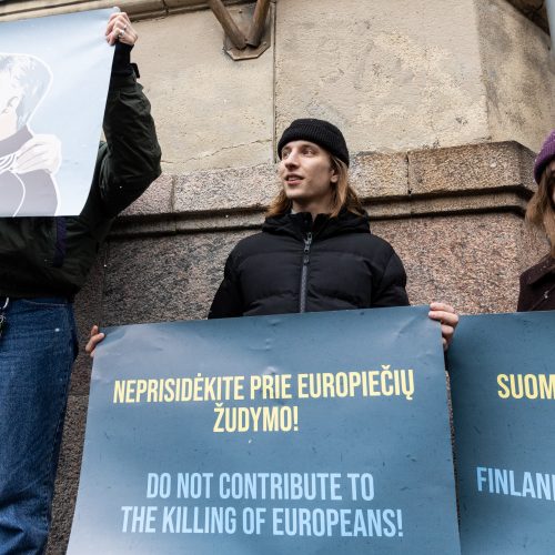 Protestas prie Vengrijos ambasados  © P. Peleckio / BNS nuotr.