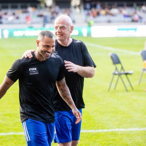  Pasaulio futbolo legendų rungtynės su legendiniais Lietuvos futbolininkais  © T. Biliūno/BNS nuotr.