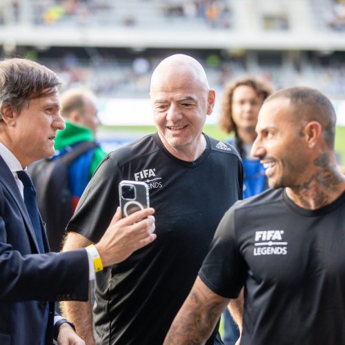  Pasaulio futbolo legendų rungtynės su legendiniais Lietuvos futbolininkais  © T. Biliūno/BNS nuotr.