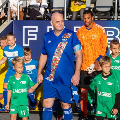  Pasaulio futbolo legendų rungtynės su legendiniais Lietuvos futbolininkais  © T. Biliūno/BNS nuotr.