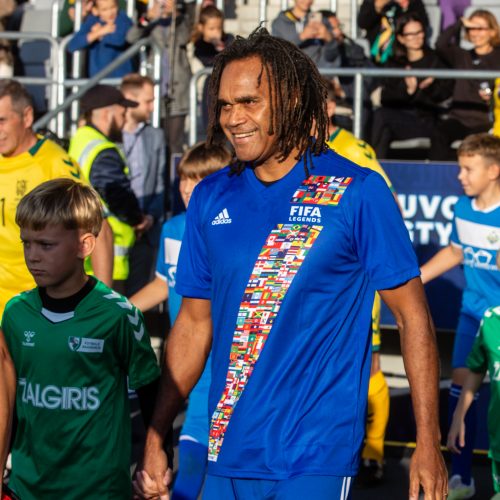  Pasaulio futbolo legendų rungtynės su legendiniais Lietuvos futbolininkais  © T. Biliūno/BNS nuotr.