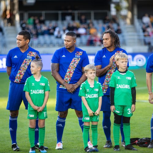  Pasaulio futbolo legendų rungtynės su legendiniais Lietuvos futbolininkais  © T. Biliūno/BNS nuotr.