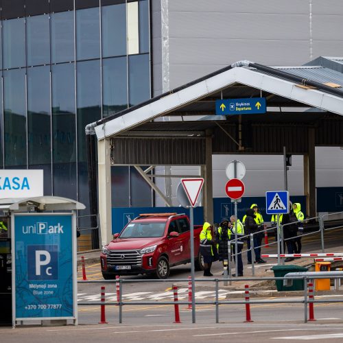 Pranešta apie bombas Vilniaus ir Kauno oro uostuose  © L. Balandžio, E. Ovčarenko / BNS nuotr.