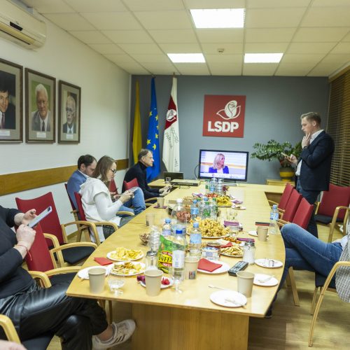 Socialdemokratai laukia rinkimų rezultatų  © I. Gelūno/BNS nuotr.