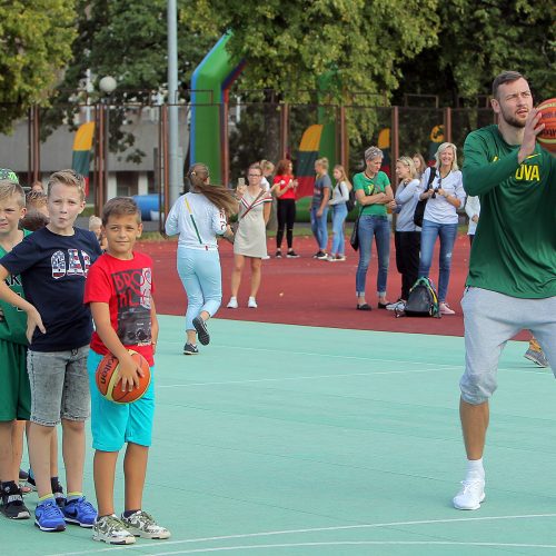 Atvira treniruotė su krepšinio žvaigždėmis  © Evaldo Šemioto nuotr.