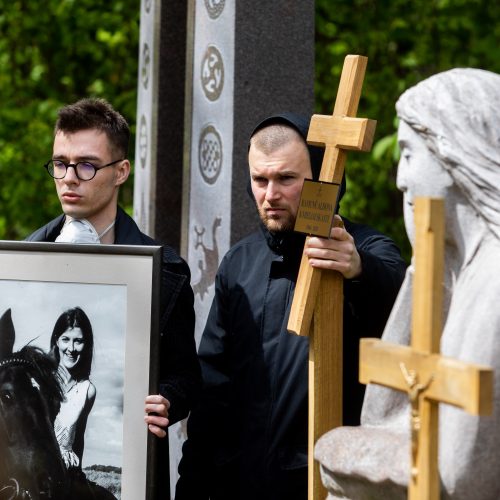 Į amžinojo poilsio vietą išlydėta R. Kmieliauskaitė  © I. Gelūno / Fotobanko nuotr.