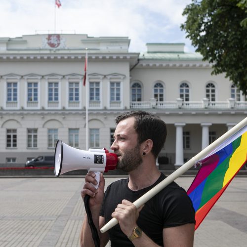 LGBT bendruomenė surengė prezidento padrąsinimo akciją  © P. Peleckio / Fotobanko nuotr.