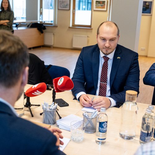 Švietimo darbuotojų profesinės sąjungos atstovų ir ministro susitikimas  © P. Peleckio / BNS nuotr.