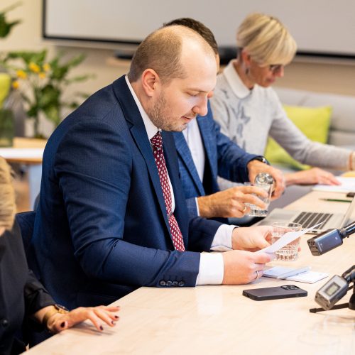 Švietimo darbuotojų profesinės sąjungos atstovų ir ministro susitikimas  © P. Peleckio / BNS nuotr.