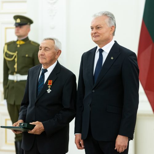 Valstybės apdovanojimų įteikimo ceremonija  © Ž. Gedvilos / BNS nuotr.