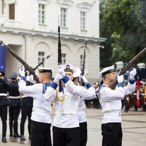 Valstybės vėliavų pakėlimo ceremonija  © I. Gelūno / BNS nuotr.