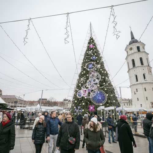 Sostinėje susirinko šeši Kalėdų Seneliai  © S. Žiūros nuotr.