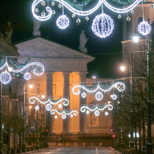 Vilniaus gatvės pasipuošė žiemos šventėms  © S. Žiūros nuotr.