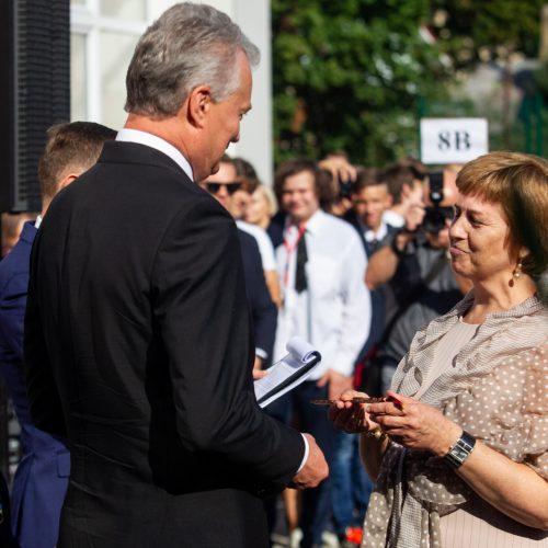 G. Nausėda apsilankė Vilniaus Jono Basanavičiaus progimnazijoje  © P. Peleckio / Fotobanko nuotr.