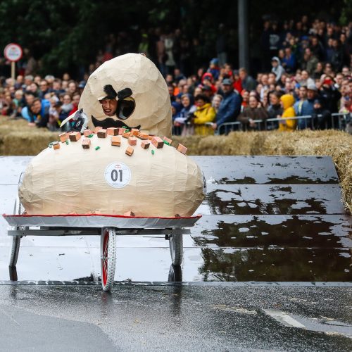 „Red Bull muilinių lenktynės“ Kaune  © Laimio Steponavičiaus ir T. Biliūno / Fotobanko nuotr.