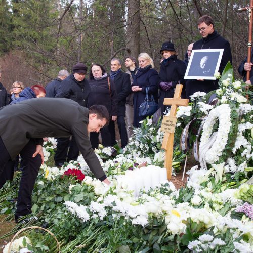 Aktorius A. Storpirštis atgulė amžino poilsio Menininkų kalnelyje  © I.Gelūno/BFL nuotr.