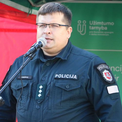 Kauno pareigūnai pademonstravo pagrindines prekybos žmonėmis formas  © Kauno policijos nuotr.