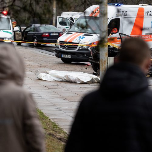 Tragiška avarija Vilniuje ant Valakupių tilto   © P. Paleckio/BNS nuotr.