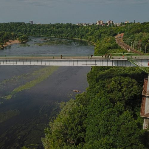 Karių nusileidimo pratybos prie Panemunės šilo tilto  © M. Patašiaus/Juozo Vitkaus inžinerijos bataliono nuotr.