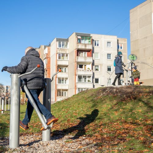 Sportuojantys žmonės Kauno parkuose  © Justinos Lasauskaitės nuotr.